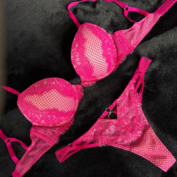 34B/S Vs Victoria’s Secret Bombshell Plunge Adds-2Cups Fashion Show Bra&Panty